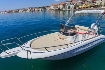 Charter Motorboat Fisher Fisher 20 Stari Grad