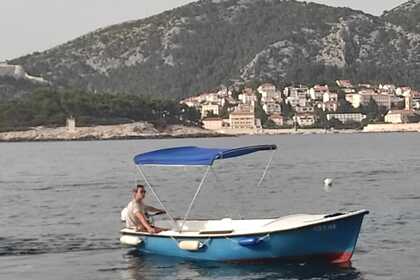 Location Bateau à moteur Elan Pasara Hvar