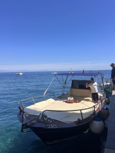 Positano Motorboat Gozzo Sorrentino 28ft alt tag text