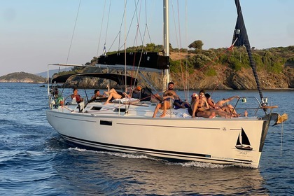 Hire Sailboat Dufour 38,5 Ormos Panagias