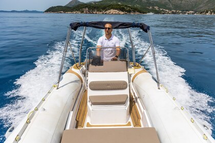 Alquiler Neumática ITALBOATS PREDATOR 599 Mercury  4stroke Dubrovnik
