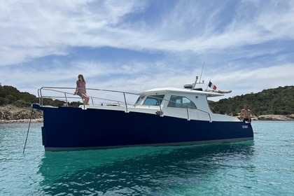 Aluguel Iate a motor chantier Méta Yacht JMF 32 Porto-Vecchio