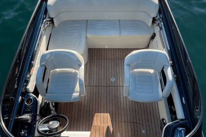 Location Bateau à moteur Cranchi E26 Carate Urio