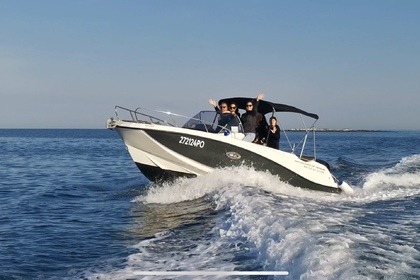 Hire Motorboat QUICKSILVER Activ 675 Sundeck Poreč