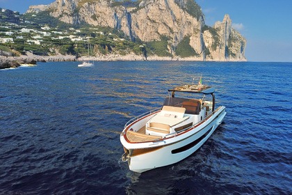 Verhuur Motorboot Yacht WalkAround Luxury 14 T-TOP Capri