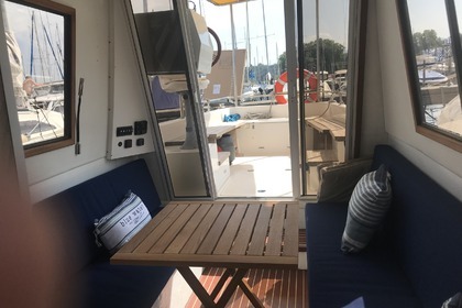 Verhuur Woonboot Grove Boat Aquabus électro-solaire Genève