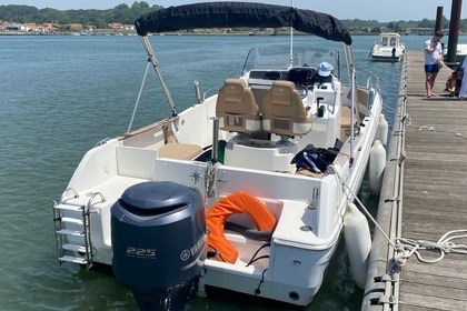 Rental Motorboat Jeanneau Cap Camarat 7.5 Cc Anglet