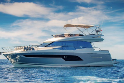 Hire Motor yacht Prestige 520 Nice