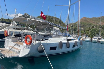 Hire Sailboat Bénéteau Oceanis 46.1 - 4 cab. Marmaris