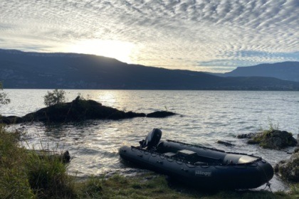 Charter Boat without licence  Bombard Commando C3 Le Bourget-du-Lac