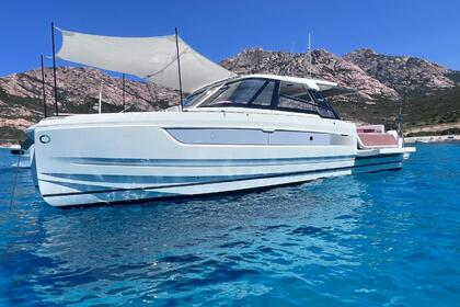 Charter Motorboat Yot power catamaran Yot 41 Saint-Raphaël