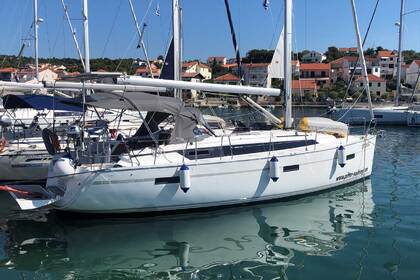 Verhuur Zeilboot Bavaria Yachtbau Bavaria Cruiser 37 - 3 cab. Murter-Kornati