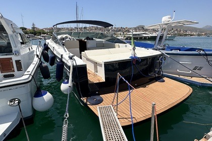 Hire Motorboat Barracuda Fast 40 Gaeta