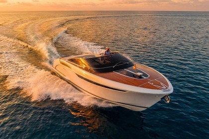 Verhuur Motorboot Riva Rivamare 38 Saint-Tropez