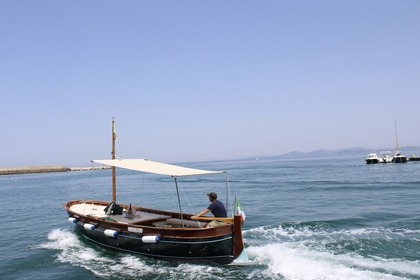 Location Bateau à moteur Gozzo Sorrentino Gozzo Sorrentino 7,50 Casamicciola Terme