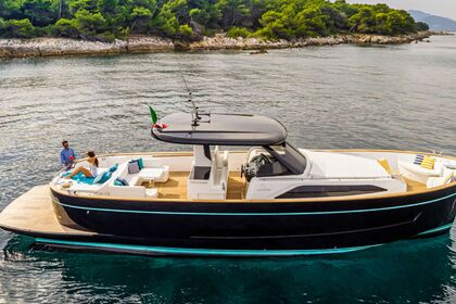 Hire Motorboat Apreamare GOZZO 45 Golfe Juan