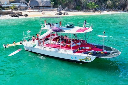 Aluguel Catamarã 65' Trimaran Waterslides Puerto Vallarta