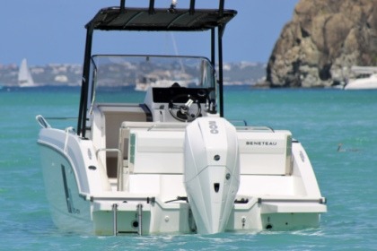 Charter Motorboat Beneteau Flyer 7 Sint Maarten