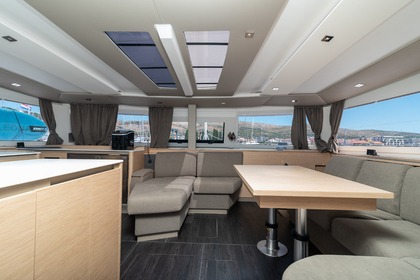 Location Catamaran Fountaine Pajot Fountaine Pajot Aura 51 Trogir