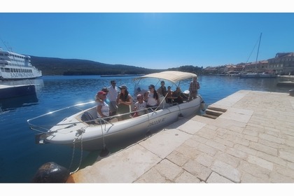 Hire Motorboat Jeaneau Cap Camarat 7.5 CC Rabac