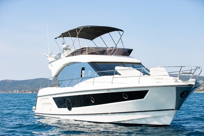 Charter Motorboat Beneteau Monte Carlo 52 Nice