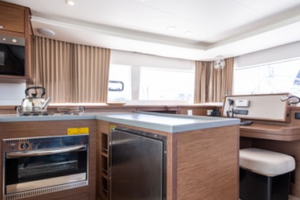 Hire Catamaran Lagoon Lagoon 450 F Lefkada