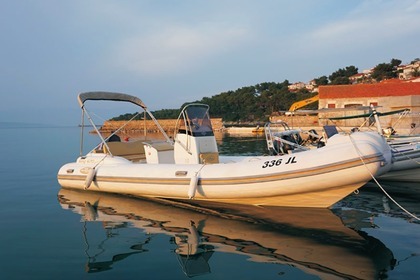 Rental RIB NUOVA JOLLY Exclusive 675 Jelsa