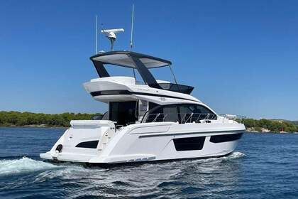 Rental Motorboat  Azimut 53 Fly Podstrana