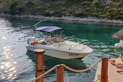 Verhuur Motorboot Insidias Fly - 200HP FREE FUEL & SKIPPER Hvar