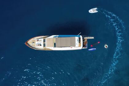 Location Yacht à moteur Custom Blanka Podstrana