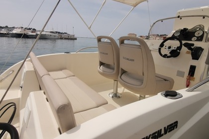Verhuur Motorboot Quicksilver Activ 535 Open Poreč