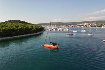 Rental Sailboat Grand Soleil GS43F Performance Lignano Sabbiadoro