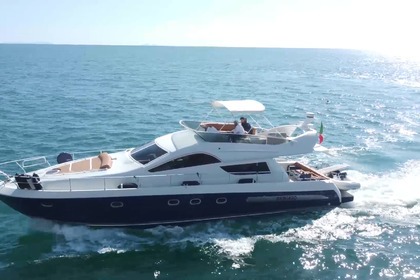Charter Motorboat Raffaelli Maestralle 52 Terracina
