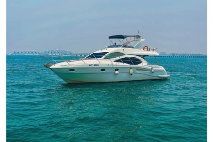 Hire Motorboat 24 - 16 MT 2 CABINS MAJESTY 53 FT 2007 Dubai