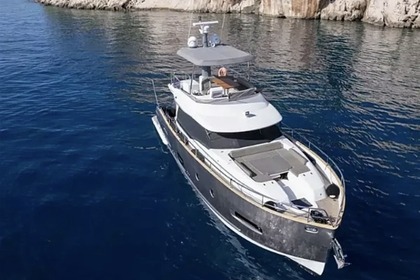 Location Yacht Azimut Magellano 53 fly Castellammare di Stabia