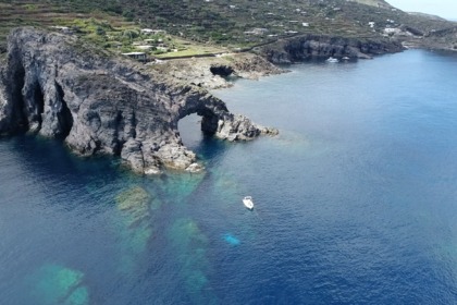 Noleggio Barca senza patente  Bluline 19 FT Pantelleria