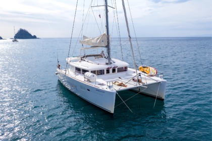 Charter Catamaran Catamaran Pura vida Playa Flamingo