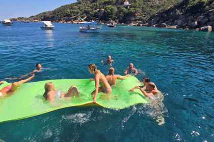 Rental RIB Ranieri Cayman 38 Executive Porto Ercole