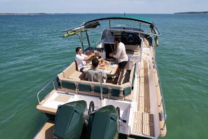 Hire Motorboat Beacher V10.2 Cap Ferret