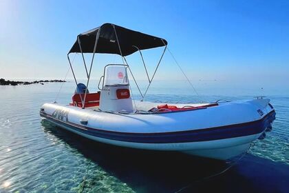 Miete Boot ohne Führerschein  Bwa 550 Con Motore 40/70 Orosei