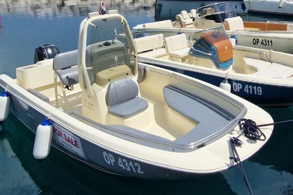 Charter Motorboat Invictus 200 hx Rijeka