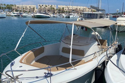 Miete Motorboot Jeanneau Cap Camarat 7.55 83990 Saint-Tropez