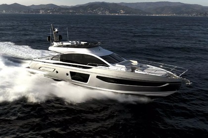 Hire Motor yacht Azimut S7 Salerno