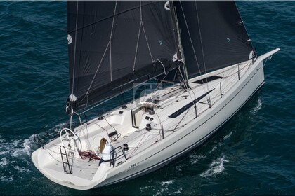 Hire Sailboat  Italia Yachts 11.98 Laurium