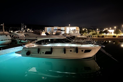 Rental Motor yacht Bavaria Virtess 420 Fly Sukošan