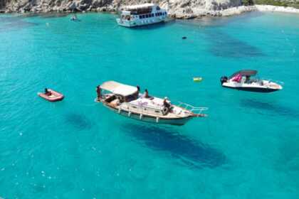 Charter Motorboat Girolamo ippolito Gozzo d’epoca La Maddalena