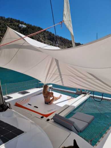 Catamaran Lagoon 410 S2 Boat layout