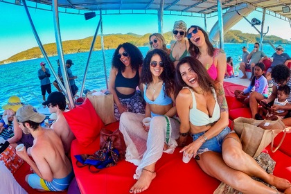 Alquiler Catamarán 65' Trimaran Waterslides Puerto Vallarta