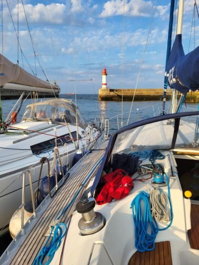 Arzon Sailboat BENETEAU FIRST 45 alt tag text