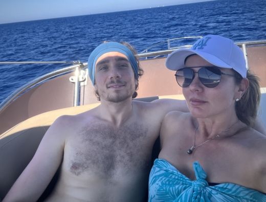 Cannes Motor Yacht Azimut Azimut 43 alt tag text